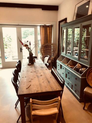 Luxurious Villa With Garden Next To Amsterdam