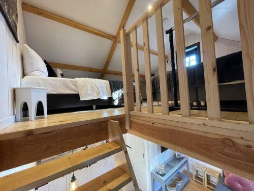Inviting Chalet In Monnickendam With Garden