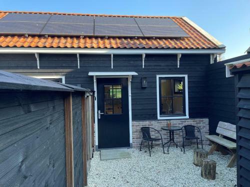 Inviting Chalet In Monnickendam With Garden