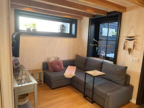 Inviting Chalet In Monnickendam With Garden
