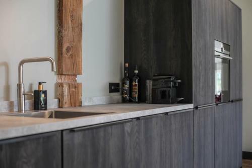 Luxe Koetshuis Op Eigen Eiland In De Achterhoek