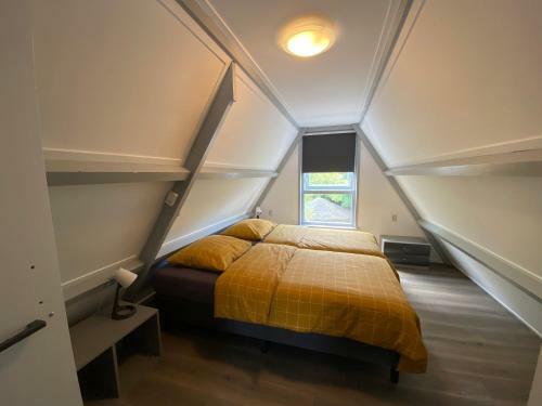 Vakantiehuisje In Rustige En Groene Omgeving