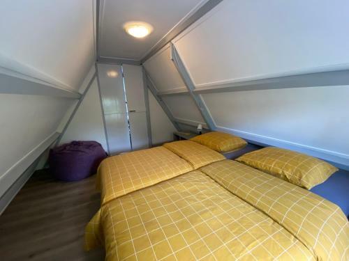 Vakantiehuisje In Rustige En Groene Omgeving