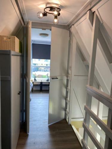 Vakantiehuisje In Rustige En Groene Omgeving