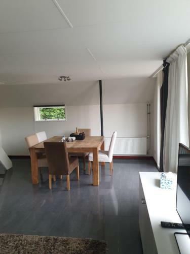Lovely Bungalow 8p Close To Beach And Amsterdam