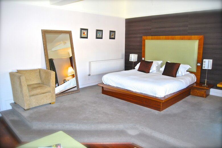 Hotel 62 Castle St