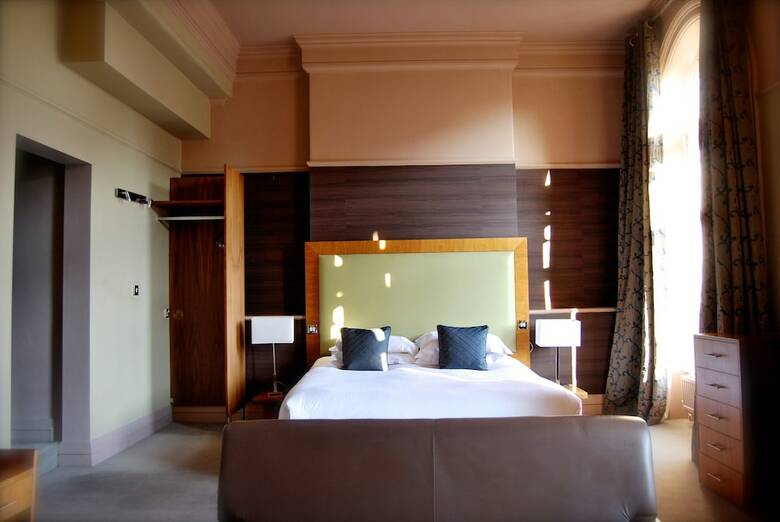 Hotel 62 Castle St