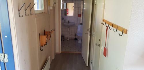 Stuga I J�rvs�backen
