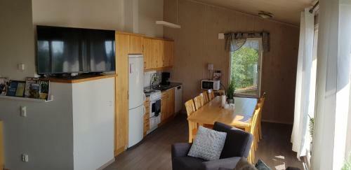 Stuga I J�rvs�backen