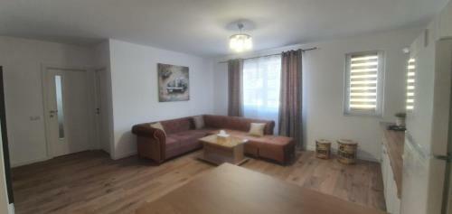 Viv Apartments 210