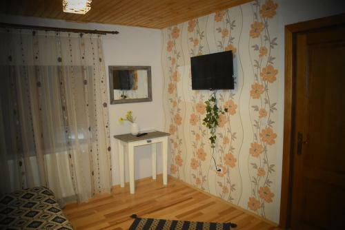 Hostal Casa Smeilor Horezu