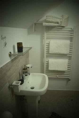 Hostal Casa Smeilor Horezu