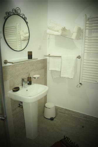 Hostal Casa Smeilor Horezu