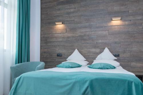 Hostal Sim House