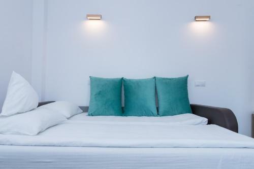 Hostal Sim House