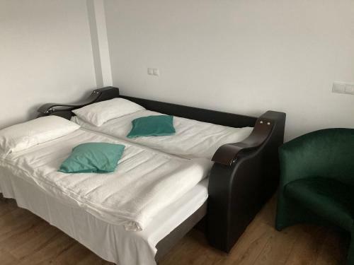 Hostal Sim House