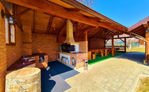 Hostal Pensiunea Aida