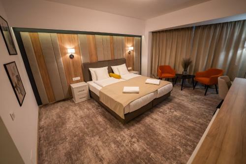 Hotel River