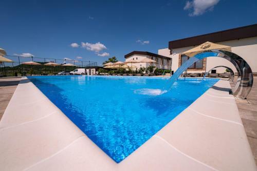 Hotel River