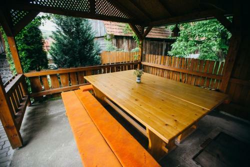 Hostal Gy�ngyvir�g Panzi�