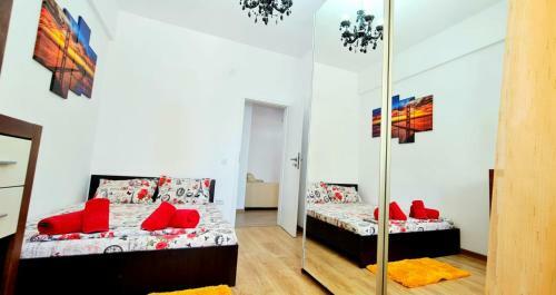 Apartamento Red Accommodation Near Palas Mall