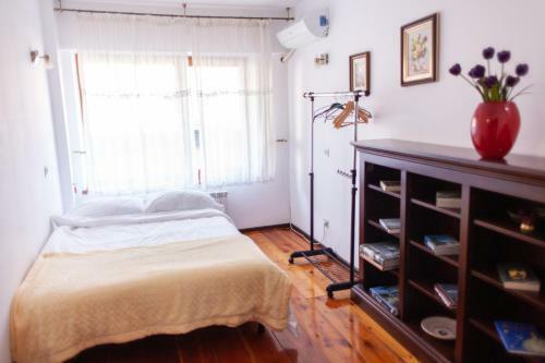 Spacious Apartment In City Centre