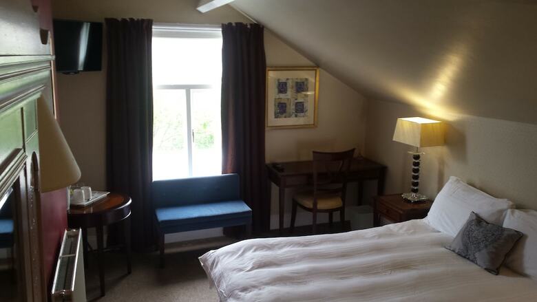Hostal Shearwater