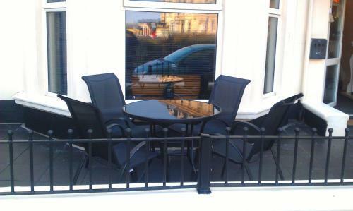 Mowbray Apartments