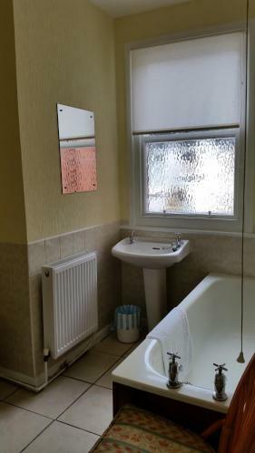 Hostal The Seacourt