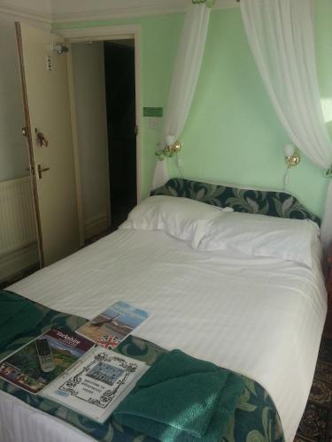 Hostal Brentwood House
