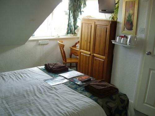 Hostal Brentwood House