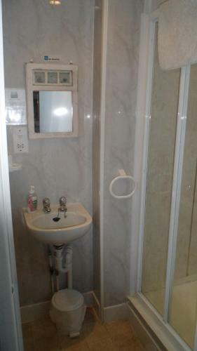 Hostal Brentwood House