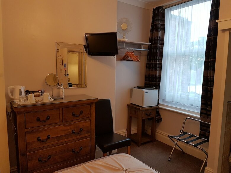 Hostal Sunflower Lodge