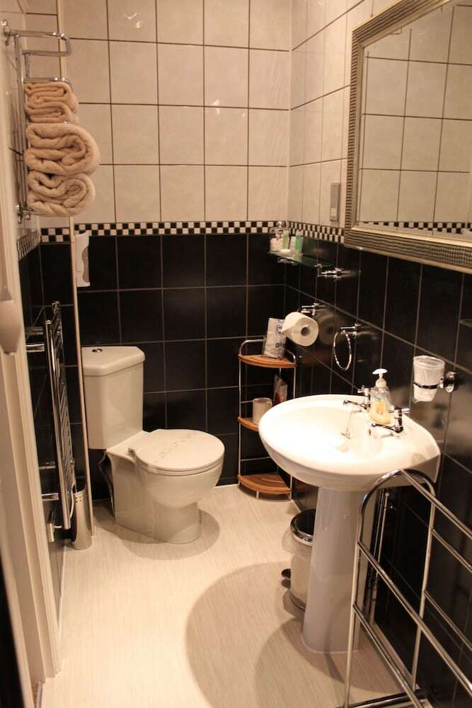 Hostal Sunflower Lodge