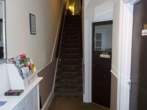 Hostal Ivanhoe Guest House