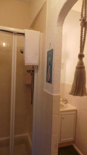 Hostal Doriam Guest House