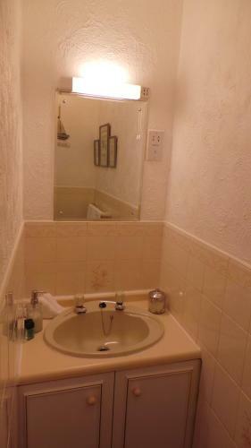 Hostal Doriam Guest House