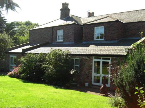 Hostal Marton Grange Country House
