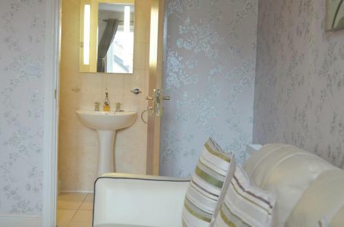 Hostal Mont Millais