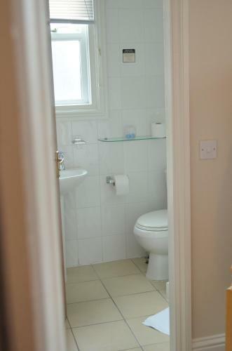 Hostal Mont Millais