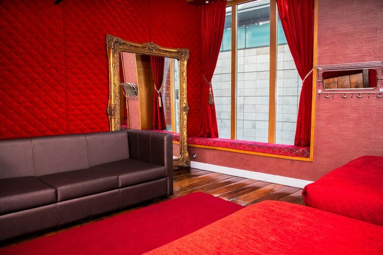 Signature Living Hotel