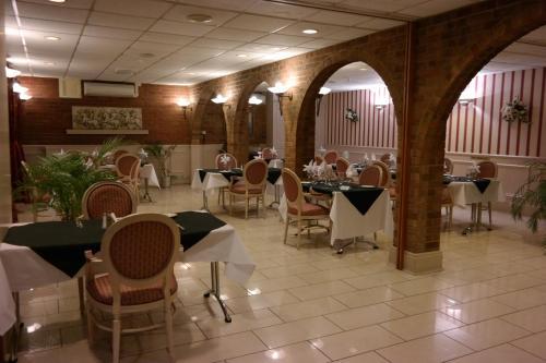 Sorrento Hotel & Restaurant