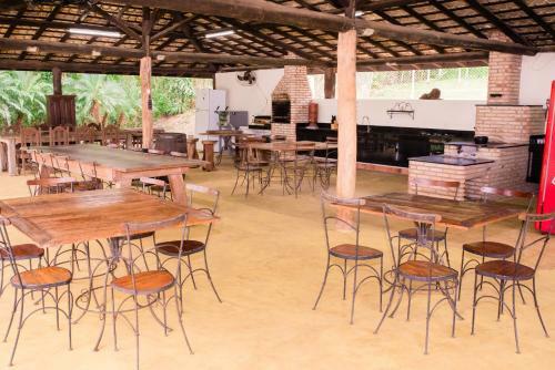 Villa H2 Casa Rosada - Hospedagem, Lazer E Eventos