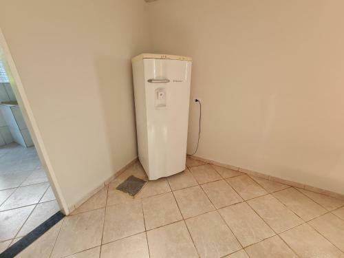 Villa S�tio Com 3 Quartos E Deck Com Vista Para Lagoa