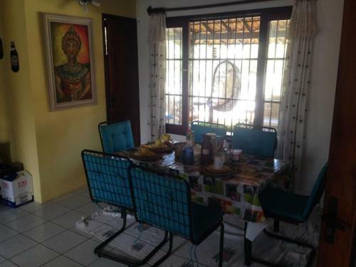 Excelente Casa Na Praia Do Coqueiro Com 5 Su�tes A 100m Da Praia