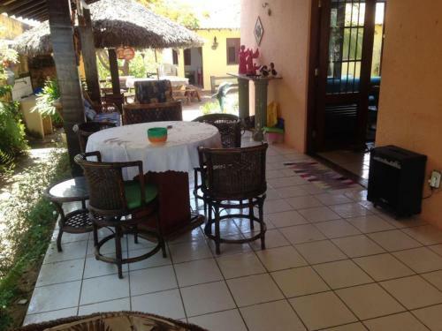 Excelente Casa Na Praia Do Coqueiro Com 5 Su�tes A 100m Da Praia