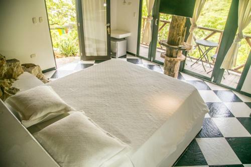 Palo Santo Hostal