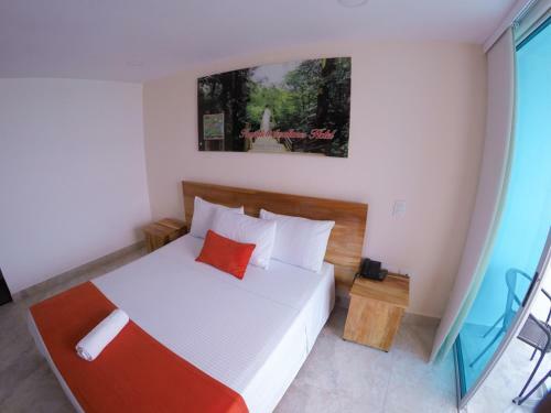 Kamaleb Farallones Hotel