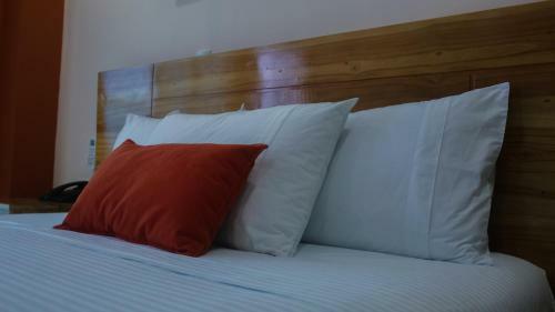 Kamaleb Farallones Hotel