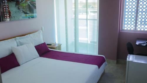 Kamaleb Farallones Hotel